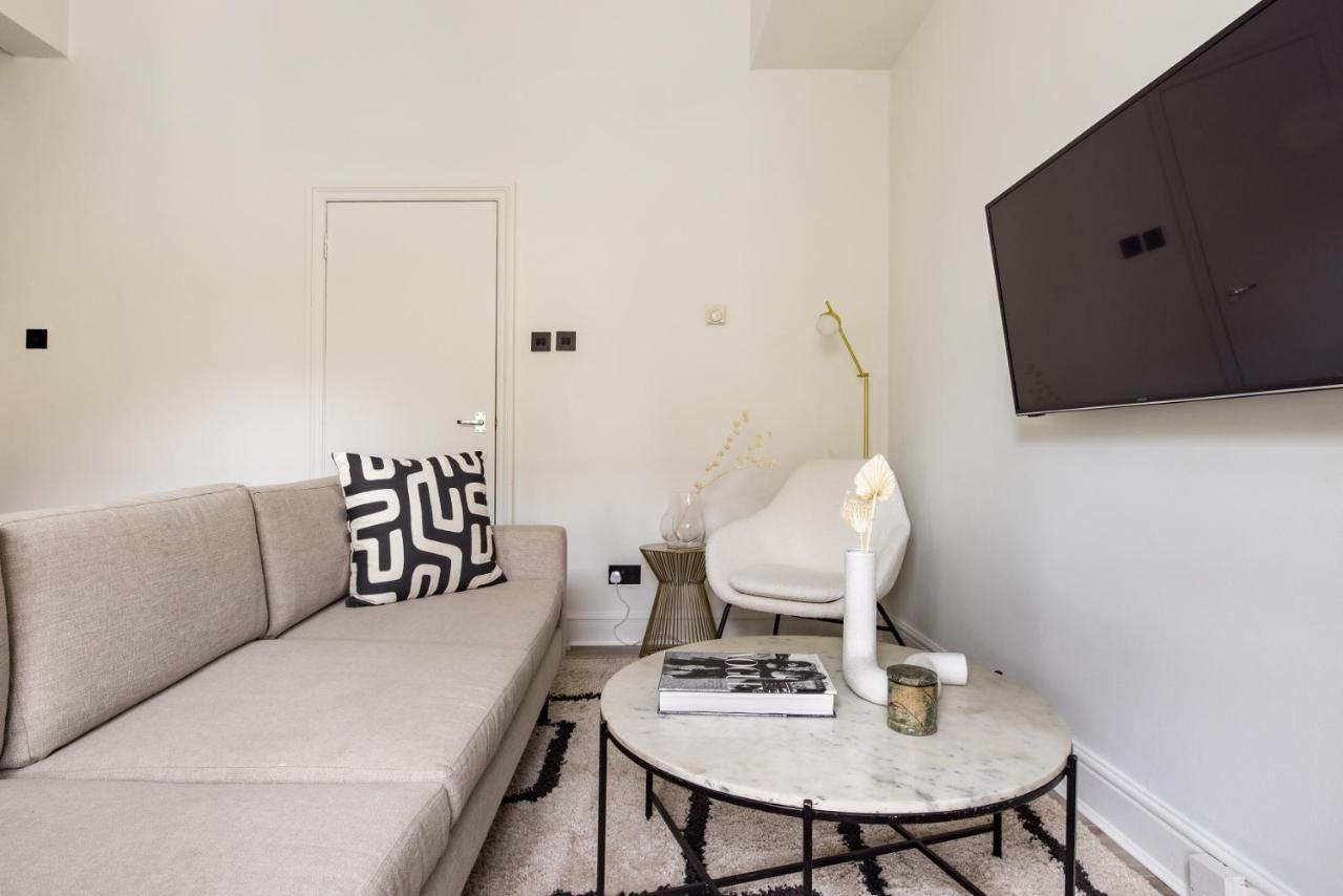 The Kensington And Chelsea Classic - Glamorous 2Bdr Flat ลอนดอน ภายนอก รูปภาพ